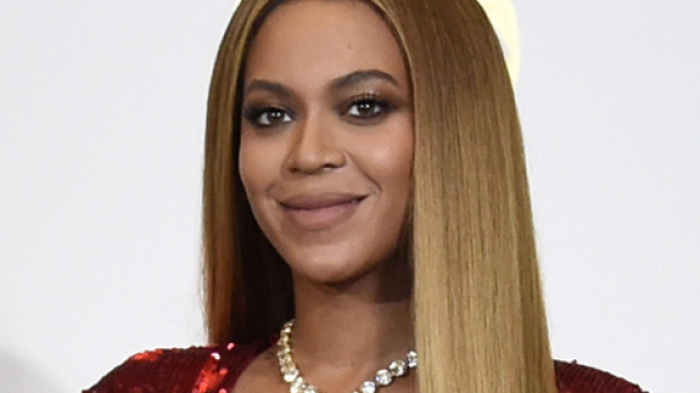 Tagli di capelli: il fris&eacute;e nell'estate 2019