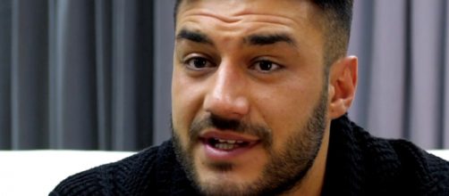 Luca Dorigo, ex U&D, punzecchia Lorenzo Riccardi: 'Tronista si nasce, non si diventa'.