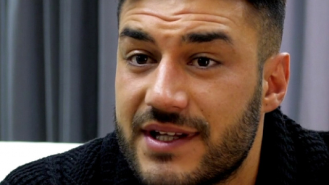 Luca Dorigo, ex U&D, punzecchia Lorenzo Riccardi: 'Tronista si nasce, non si diventa'.