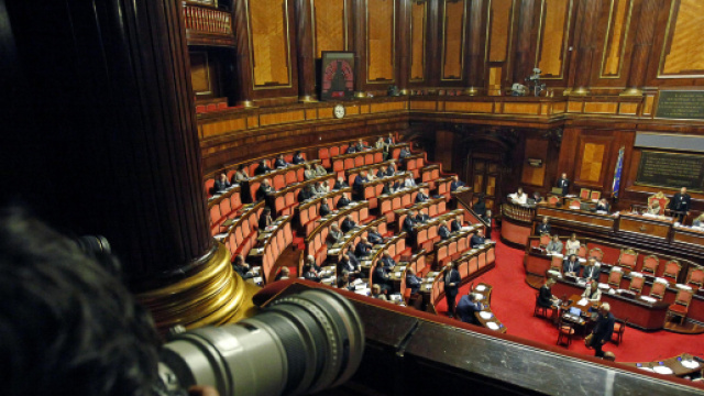 Il taglio dei parlamentari proposto dal M5S fa discutere