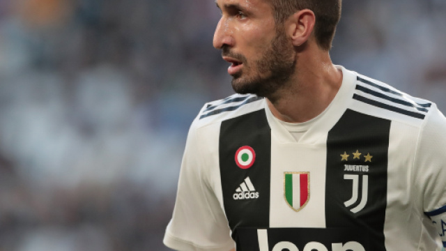 Chiellini porta in vantaggio la Juve.