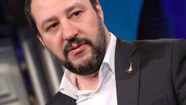 Governo, Salvini paga la crisi: Lega in calo, dem e M5S (in risalita) cercano accordi