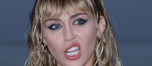 Miley Cirus estalla contra las críticas por su divorcio