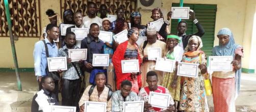 La remise de certifications aux jeunes apprenants des camps (c) Jonas Yedidia
