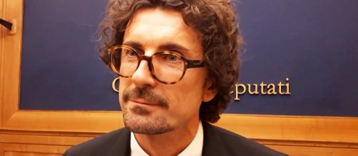 Toninelli: 'Accordo con il Pd non semplice, ma c'è il rischio dell'abisso per l'Italia'