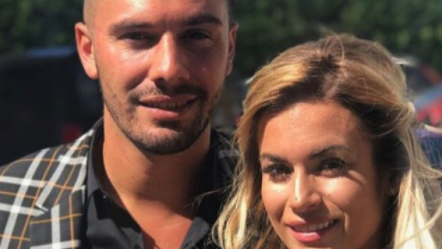 Carla Moreau et Kevin Guedj lynchés après une photo avec Belmondo