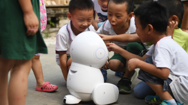 des robots scannent les &eacute;coliers