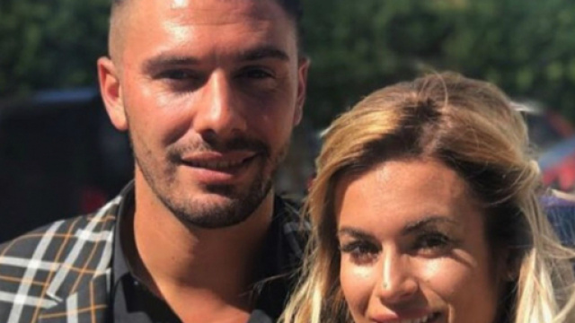 Carla Moreau enceinte de Kevin Guedj ? Le couple sème le doute ... - voici.fr