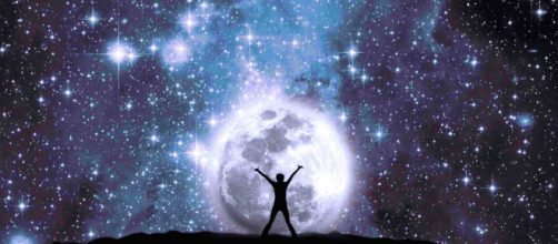 Oroscopo del giorno 5 settembre 2019 | Astrologia, classifica e previsioni: Luna in Sagittario congiunta a Giove