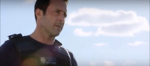 "Hawaii Five-O" faithful will finally know who took the bullet on the September 27 premiere. [Image source: Tintorera-YouTube]