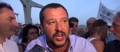 Matteo Salvini a Cervia: scontro con il giornalista di Report sul Russiagate