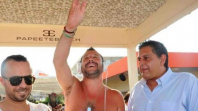 Matteo Salvini al Papeete Beach: alcuni militari lo contestano