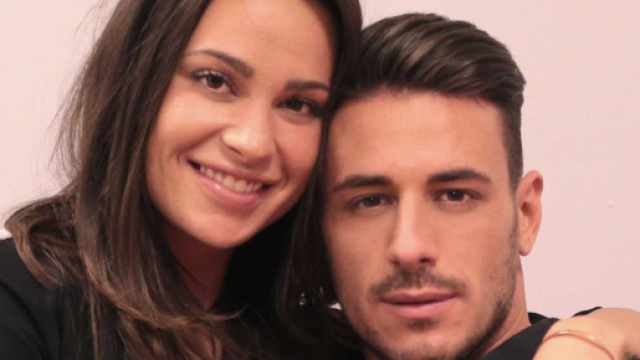Vittoria Deganello, dopo l'addio all'ex tronista Mattia, sarebbe in vacanza con Borriello