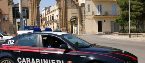 Bari, assalto armato con un coltello in un supermercato a Triggiano: 35enne arrestato