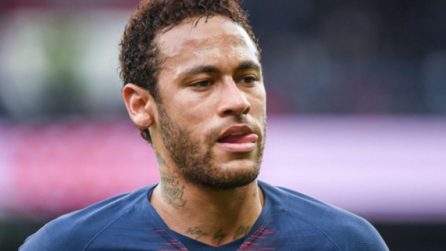 Mercato PSG : la star Neymar 'compl&egrave;tement zapp&eacute;e'