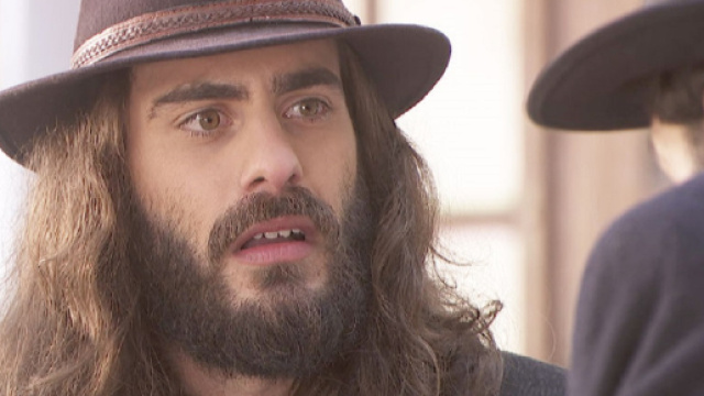 Il Segreto, trame: Alvaro svela ad Isaac che il figlio perso da Antolina non era il suo