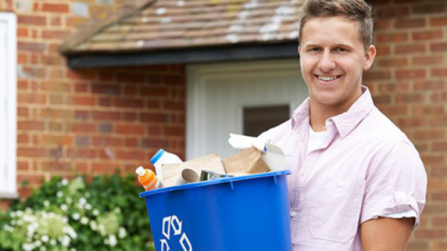 Nuovo studio della Penn State University USA rivela che secondo molti 'riciclare non è da eterosessuali'