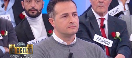 Anticipazioni Uomini e Donne Trono Over: dopo aver ascoltato le parole di Riccardo, Ida lascia lo studio in lacrime.