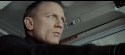 Bond 25 (2020) official trailer #1 [Extended Movie Clip] FM Concept. [Image source/Trending Trailers YouTube video]