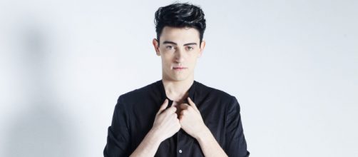 Michele Bravi torna ad esibirsi ed è subito sold out