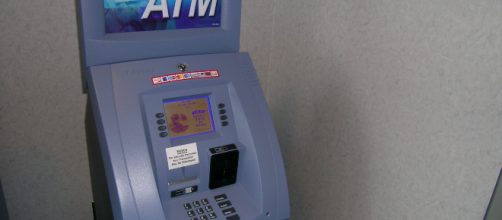 Rovereto, vuole farsi arrestare e distrugge un bancomat: per lui solo una denuncia