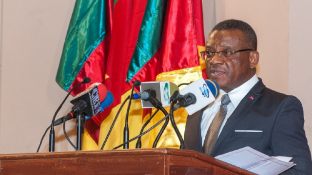 Le Premier Ministre Chef du Gouvernement Joseph Dion Ngute (c) PRC