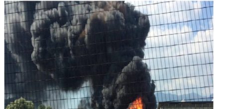 Avellino, esplode una fabbrica che produce batterie a Pianodardine: zona evacuata