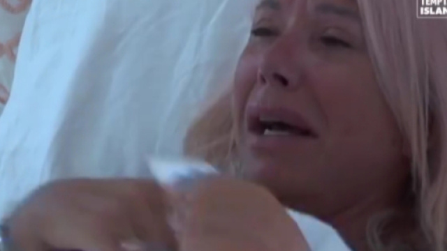 Temptation Island Vip, spoiler: Anna Pettinelli in lacrime per il compagno