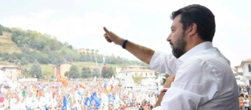 Matteo Salvini acclamato a Pontida