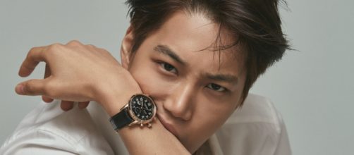 The stunning k-pop superstar officially becomes the face of the 2019 global campaign. (image from Esquire Korea)