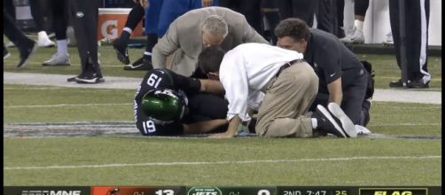 Jets QB Trevor Siemian was injured during Monday's game against the Cleveland Browns. [Image Credit] Ding Productions/YouTube