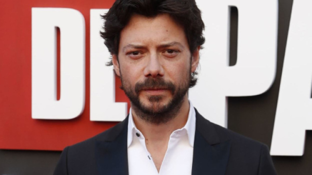 Álvaro Morte smentisce la voce sull'addio alla serie La casa di carta