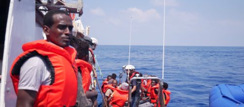 Nave Ong Eleonore sbarca a Pozzallo