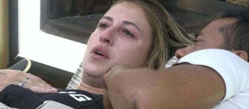 Bifão chora e dispara sobre Tati Dias: 'odeio gente falsa'. (Reprodução/RecordTV)