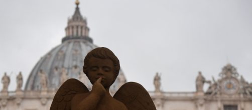 Vaticano, inchiesta per abusi: molestie anche nella sacrestia di San Pietro | fanpage.it