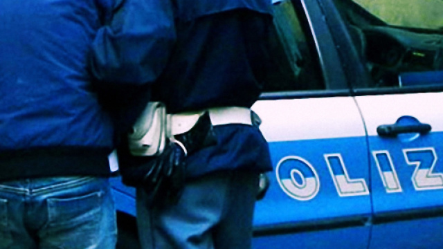 L'uomo &egrave; stato arrestato dalla Polizia.
