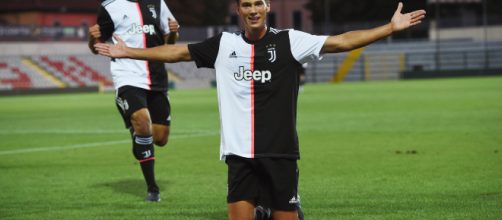 Juventus, le possibili alternative ad Alex Sandro: fra queste Beruatto e Bernardeschi