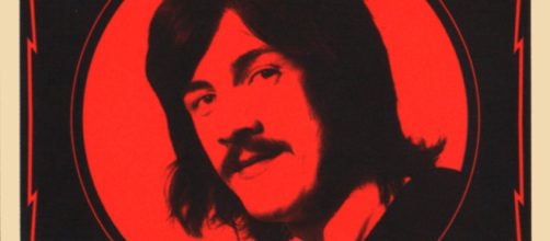 Baterista do Led Zeppelin, John Bonham morreu aos 32 anos, após consumo excessivo de álcool. (Arquivo Blasting News)