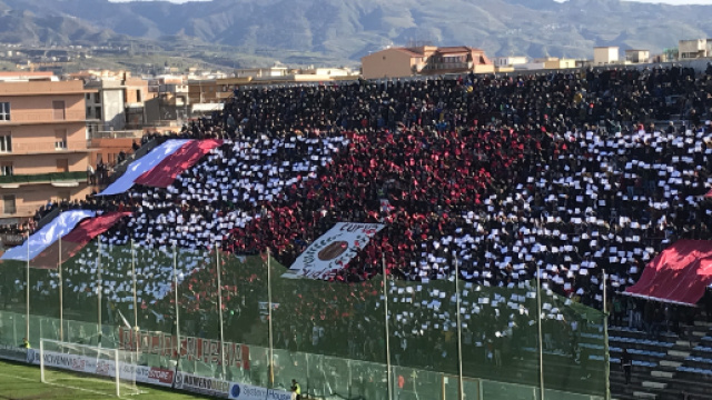 Buona affluenza per la Reggina. Foto - onlinemagazine.it