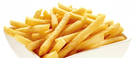 Dieta a base di patatine fritte: danni irreversibili per un diciassettenne britannico
