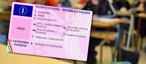 Patente di guida più cara: le nuove regole sull'IVA al 22%