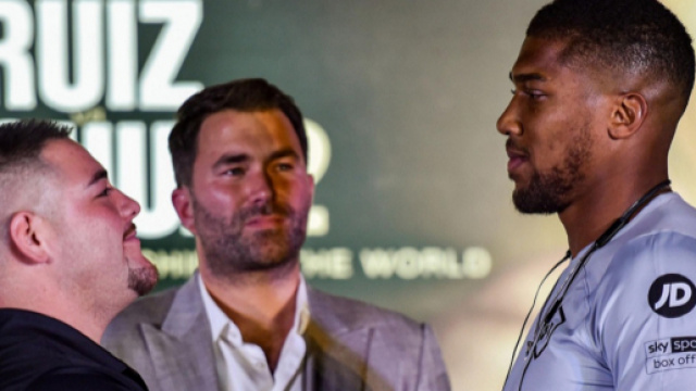 Andy Ruiz ed Anthony Joshua, face off sotto lo sguardo attento di Eddie Hearn