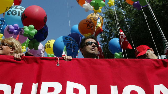 Contratti statali: finora 50 euro di aumento stipendi, nella scuola 2.135 di detrazioni.