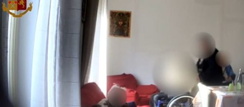Anziano invalido, picchiato in casa alloggio a Palermo