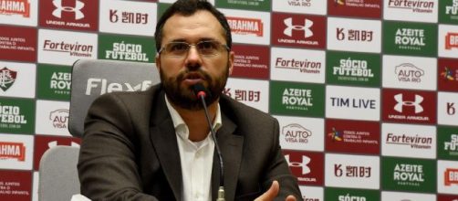 Mário Bittencourt afirma que Fluminense irá notificar o Liverpool. (Arquivo Blasting News)