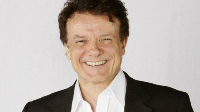 Massimo Ranieri potrebbe essere uno dei concorrenti de Il Cantante Mascherato.