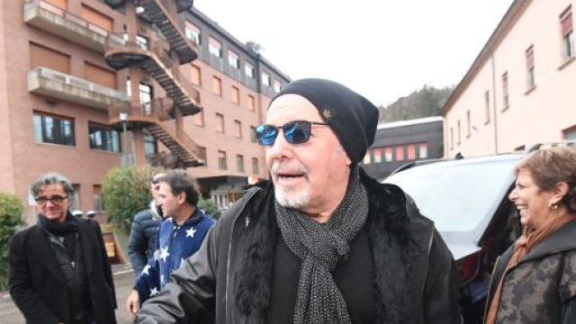 Vasco Rossi all'ospedale Rizzoli per incontrare i bimbi malati
