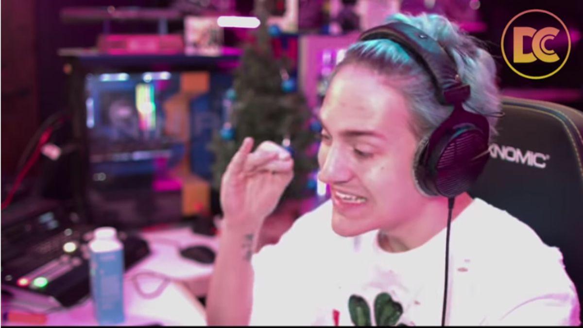 Ninja Freaks Out Fortnite Fortnite Ninja Lashes Out At A Fan On Stream After He Got Called A Hypocrite