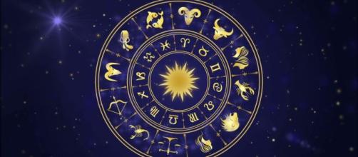 L'oroscopo di domani 14 gennaio: Toro 'rubacuori', buone notizie per Capricorno