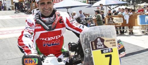 Piloto foi vice-campeão do Dakar em 2015 . (Arquivo Blasting News)